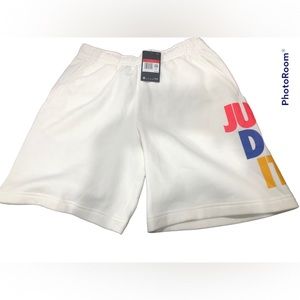 Nike Standard Fit/At Knee Length. Size L Mens.